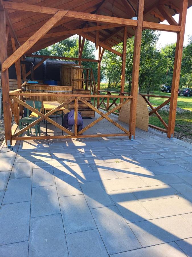 Cristel Casuta Fara Ganduri Hotel Kismindszent Kültér fotó